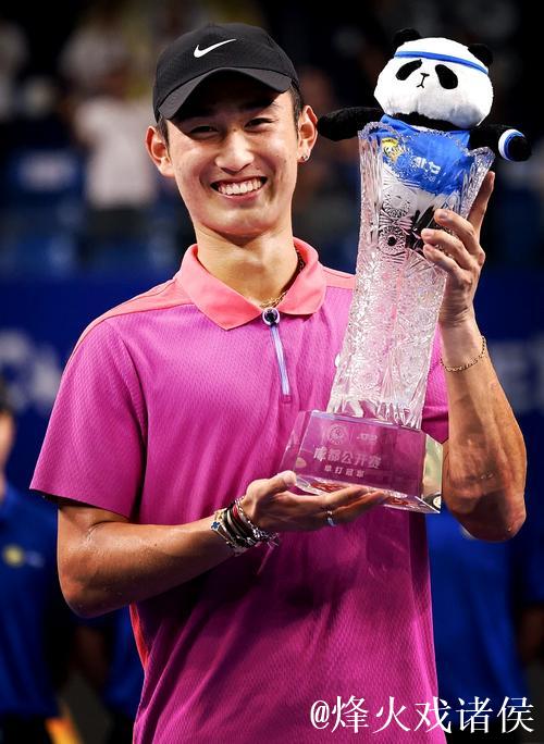 ATP香港站:商竣程0-2布勃里克 无缘连续三年晋级四强 ATP香港站:商竣程0-2布勃里克 无缘连续三年晋级四强