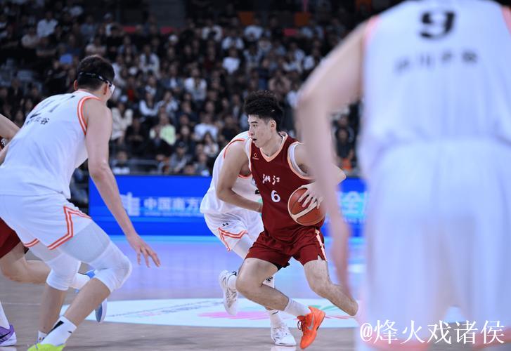 余嘉豪优异表现程帅澎12分 浙江胜四川晋级男篮决赛 余嘉豪优异表现程帅澎12分 浙江胜四川晋级男篮决赛