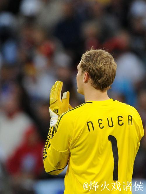 鲁梅尼格:拜仁延长诺伊尔合同,德国队应珍惜诺伊尔 鲁梅尼格:拜仁延长诺伊尔合同,德国队应珍惜诺伊尔